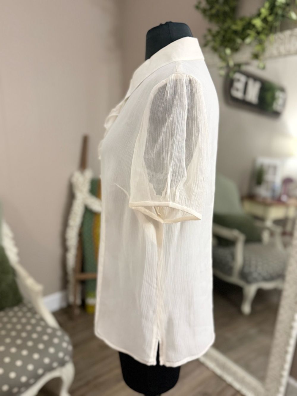 Pendleton • Silk Ivory Ruffle Neck Blouse - Picture 5 of 10